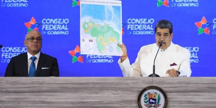 Maduro lanza un plan de acción sobre la zona disputada con Guyana sin anunciar incursión
