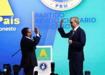 Alianza País proclama a Abinader como candidato presidencial tras acuerdo senatorial con Moreno