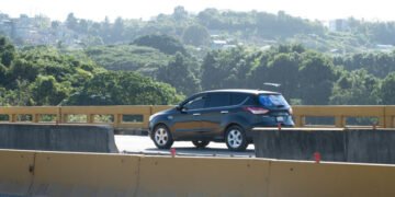 Puentes sin protección son un peligro en la autopista «6 de Noviembre»