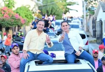 Abel en caravana en Santiago: «¡El orden sigue con Víctor Fadul!»