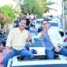 Abel en caravana en Santiago: «¡El orden sigue con Víctor Fadul!»