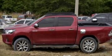Dejan amarrados a cuatro miembros de una familia durante atraco en Santiago