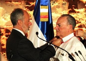 Frank Rainieri Marranzini recibe la condecoración honorífica de «Comendador»