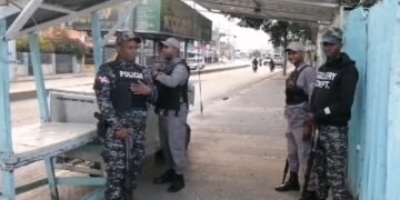 Huelga afecta docencia y comercio en Navarrete