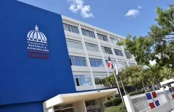 Ministerio de Trabajo recuerda que este domingo, día elecciones municipales, «no es laborable»