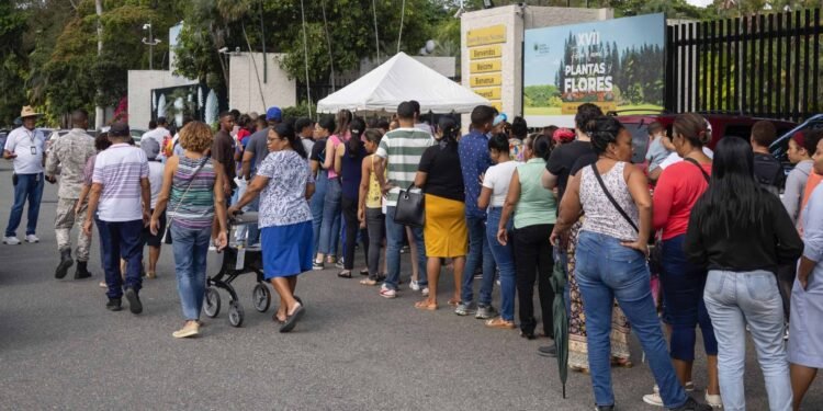 «El Rincón de las Orquídeas» recibe masiva asistencia en su tercer día en el Jardín Botánico