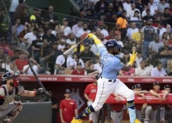 Junior Caminero es enviado a ligas menores por Tampa