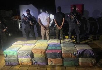 Ocupan otro gran cargamento de cocaína en Peravia esta semana; apresan dos dominicanos