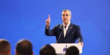 Presidente Abinader condena atentado en Moscú y clama por la paz