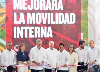 Presidente inaugura primera etapa del teleférico de Santiago