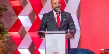 César Iglesias dividirá entre sus accionistas RD$1,200 millones de sus ganancias del 2023