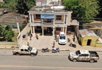 Cesfront apresa a diez haitianos indocumentados en un hotel de Dajabón