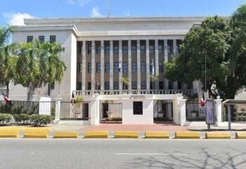 Educación detalla en documento cumplimento del acuerdo con la ADP
