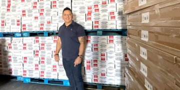 Jesús Salcedo, el inmigrante que empezó desde cero y hoy surte de alimentos a las grandes cadenas de EEUU