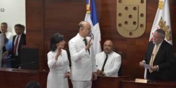 Ulises Rodríguez toma posesión como alcalde de Santiago de los Caballeros