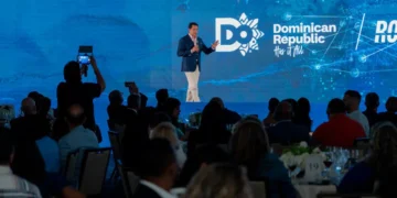 David Collado presenta la República Dominicana en Orlando