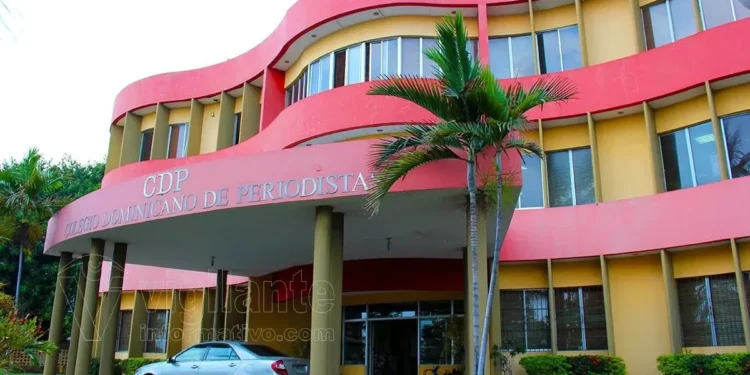 Denuncian Colegio de Periodista está al borde del colapso