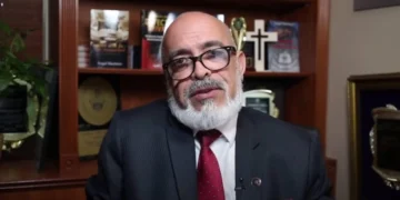 Ministerio Público solicita coerción contra Ángel Martínez por delitos cibernéticos
