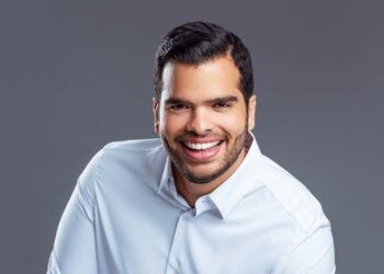 Diputado motiva a jóvenes con discapacidad a perseguir sus sueños en jornada “Diputados por un Día”