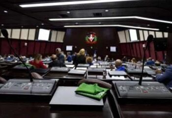 Diputados convierten en ley fusión de los Ministerios Hacienda y Economía
