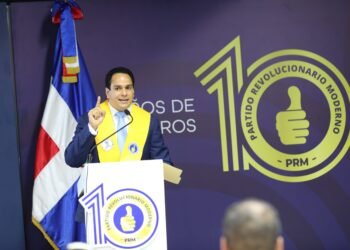 Manuel Conde describe como trascendental el aporte de escuela de formación del PRM al país