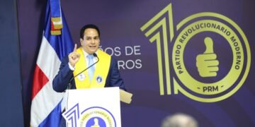 Manuel Conde describe como trascendental el aporte de escuela de formación del PRM al país