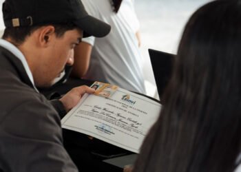 MIVED realiza jornada de firma de contratos de títulos de propiedad en Villa Progreso del Este