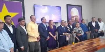PLD dice que una persona dura una hora en el tapón; presenta 11 propuestas al caos vehicular