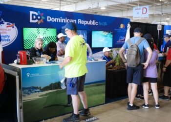 RD se destaca nuevamente en feria de aviación más grande del mundo celebrada en EEUU