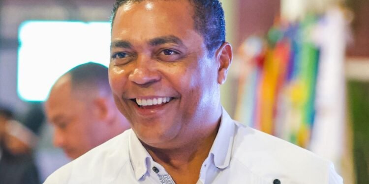 Víctor D’ Aza: “Me vi obligado a presentar mi candidatura”
