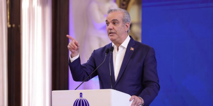 Abinader destaca cifras clave del nuevo año escolar 2025-2026
