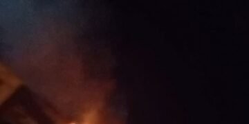 Bomberos controlan incendio en apartamento del sector Mukai, Dajabón