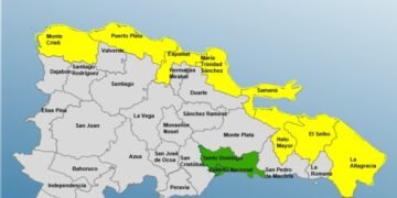 COE mantiene alerta amarilla por efectos del huracán Erin en RD