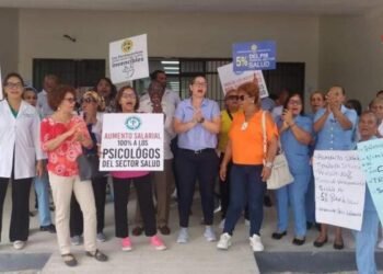 Conasalud exige reivindicaciones laborales al SNS