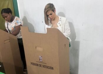 Destaca masiva presencia de militantes en elección interna de la Fuerza del Pueblo
