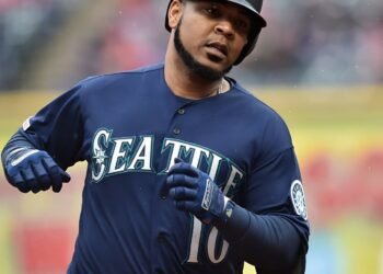 Edwin Encarnación electo al Pabellón de la Fama del Deporte