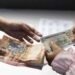 El dólar vuelve a superar los 63 pesos por segunda vez este año