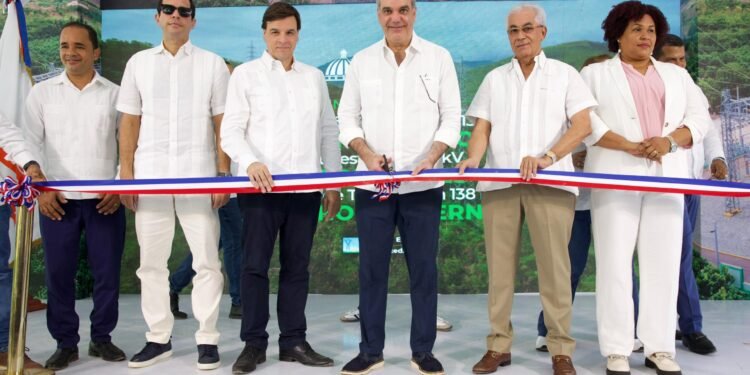 Gobierno conecta a Pedernales al Sistema Eléctrico Nacional
