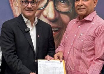 Gonzalo Castillo valida su Comité de Base