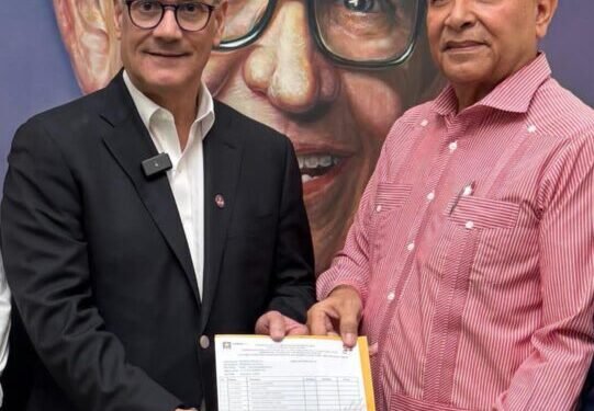 Gonzalo Castillo valida su Comité de Base