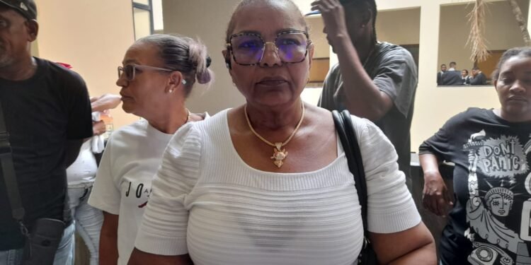 Madre de “Alex Weed” exige investigación profunda y lanza señalamientos hacia esposa del occiso