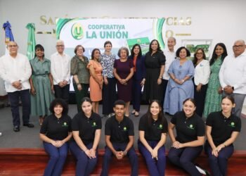 Raquel Peña resalta aportes de la mujer dominicana en lanzamiento de libro de la Cooperativa La Unión