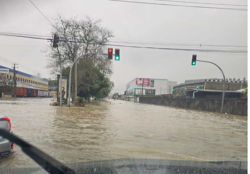 Fuertes lluvias generan inundaciones en varias zonas de República Dominicana