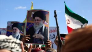 Irán desmiente cierre del estrecho de Ormuz por parte de EE.UU. y lanza advertencia militar