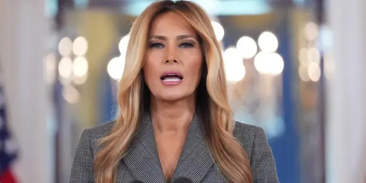Melania Trump niega vínculos con Epstein y pide audiencias para las víctimas