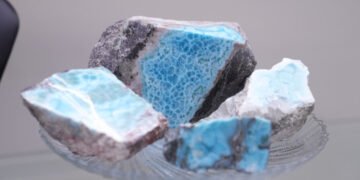 Energía y Minas asegura exportaciones de larimar no afectan el abastecimiento del mercado local