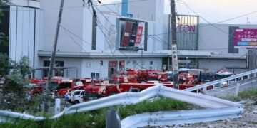 Aumentan a 18 los muertos por terremoto 7.1 Japón el martes