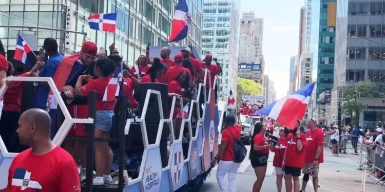 Manhattan se prepara para el Desfile Nacional Dominicano