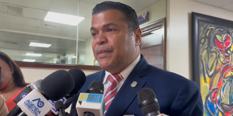 Tobías Crespo afirma que cambio de director en la Policía evidencia fracaso de la reforma policial