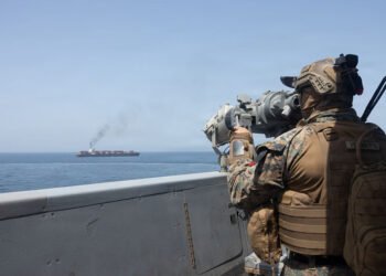 Al menos 2 muertos en ataque de EEUU en estrecho de Ormuz